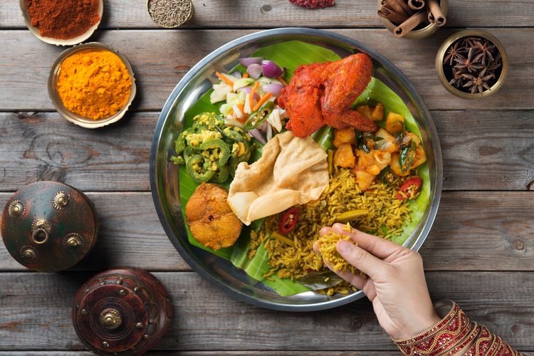 kebiasaan makan, Tips makan, tips makanan sehat, tips makan terbaik, 4 Kebiasaan Makan Terbaik, Bikin Tubuh Lebih Bugar dan Bertenaga, 1. Mulai hari dengan air hangat, 2. Makan dengan tangan , 3. Pilih makanan hangat dan dimasak, 4. Bijak dalam menyimpan dan mengolah sisa makanan