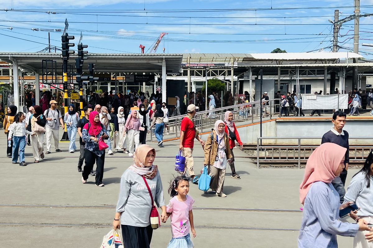 jadwal krl bogor manggarai, jadwal krl bogor manggarai hari ini, jadwal krl bogor manggarai terakhir, jadwal krl bogor manggarai terbaru, jadwal krl bogor manggarai 2025, jadwal kereta krl bogor manggarai hari ini, Jadwal KRL Bogor-Manggarai Hari Ini, mulai 04.13 WIB