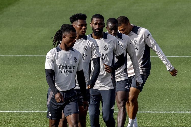 Liverpool, Eduardo Camavinga, Real Madrid, Liga Inggris, Liga Spanyol, Tertarik Boyong Camavinga, Liverpool Siap Tawarkan Real Madrid Rp 1,1 Triliun