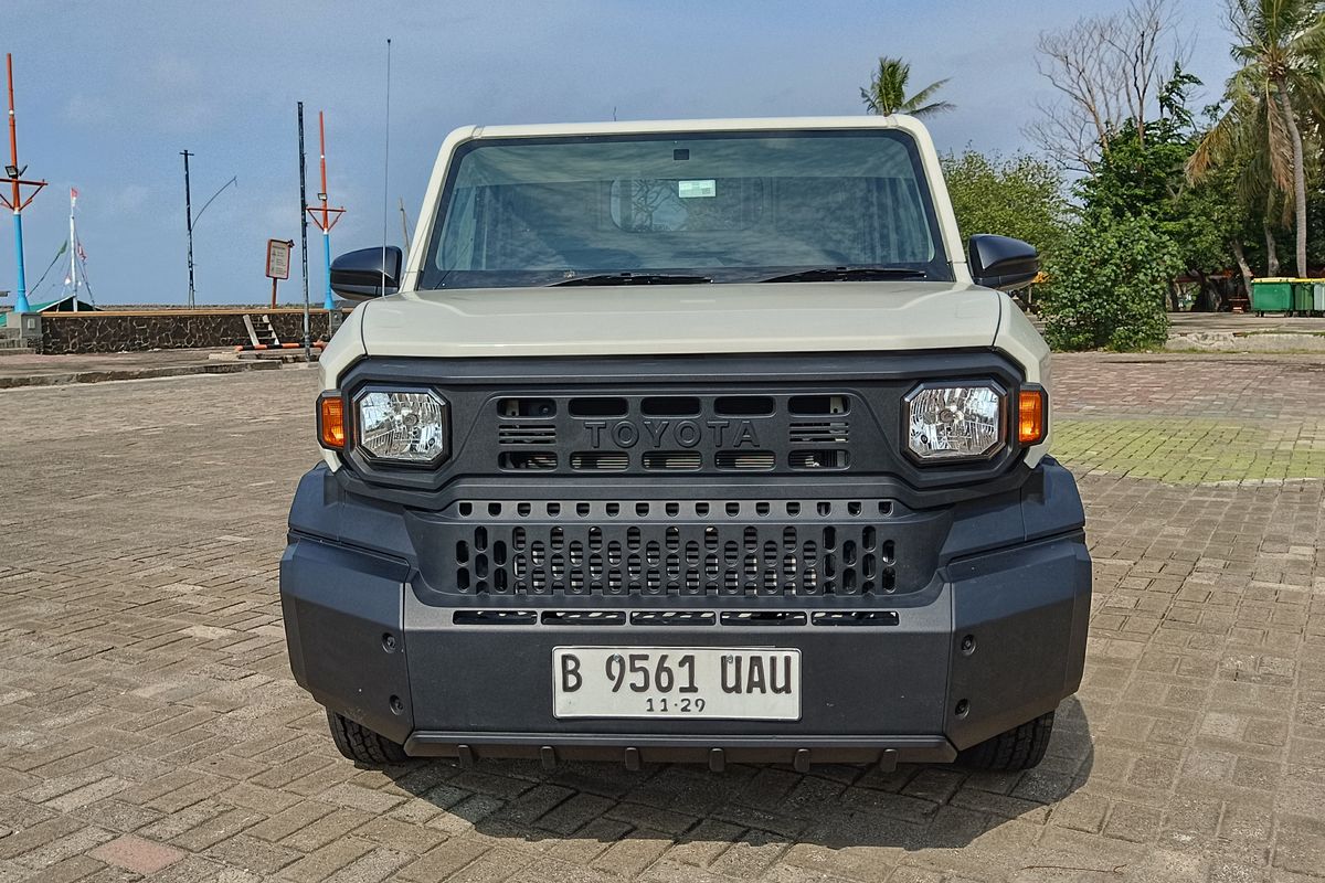 Hilux, Hilux Rangga, biaya kepemilikan, Toyota Hilux Rangga, Tes Lengkap Toyota Hilux Rangga, dari Penampilan sampai Biaya Kepemilikan, Desain Toyota Hilux Rangga, Spesifikasi Toyota Hilux Rangga, Rasa Berkendara Toyota Hilux Rangga, Biaya Kepemilikan Toyota Hilux Rangga