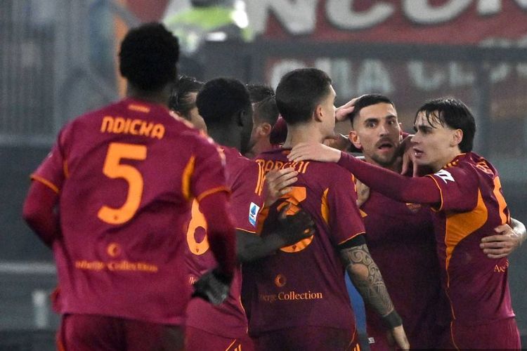 Barcelona, Alessandro Bastoni, Inter Milan, bursa transfer, AS Roma, Evan Ndicka, Barcelona Terus Kejar Alessandro Bastoni, Bek AS Roma Jadi Alternatif
