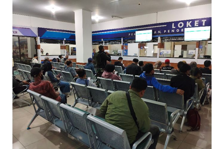 Jawa Barat, Dedi Mulyadi, kendaraan listrik, mobil listrik, Dedi Mulyadi Bakal Kenakan Pajak Kendaraan Listrik di Jawa Barat