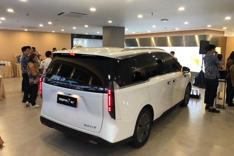 Maxus, kendaraan listrik, Maxus Indonesia, Maxus Resmikan Diler Flagship di Jakarta Selatan