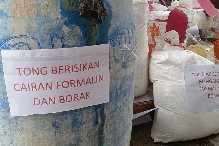 formalin, Alasan Formalin Dilarang untuk Mengawetkan Makanan, Bahaya untuk Kesehatan, Formalin yang sering disalahgunakan, Upaya mengurangi kadar formalin dalam makanan, Bahaya paparan formalin bagi kesehatan, Cara mengurangi dan mencegah paparan formalin