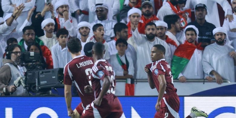 Arab Saudi, Irak, Qatar, Piala Dunia 2026, Kualifikasi Piala Dunia 2026 Zona Asia, Kualifikasi Piala Dunia 2026, Arab Saudi vs Irak, Qatar vs UEA, Hasil Lengkap Kualifikasi Piala Dunia 2026, Hasil Lengkap Kualifikasi Piala Dunia 2026 Zona Asia, Hasil Kualifikasi Piala Dunia 2026 Zona Asia:  Arab Saudi Imbang, Qatar Menang