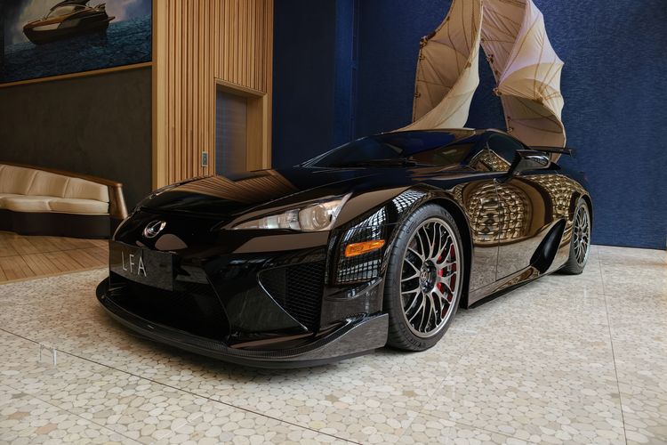 LFA Nurburgring Edition, Lexus, Oliver Wihardja, Menara Astra, Momen Langka: Jumpa LFA Nurburgring Edition di Jakarta