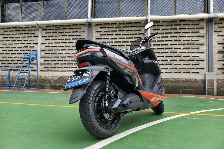 Polytron Fox 350: Motor Listrik dengan Desain Lebih Matang