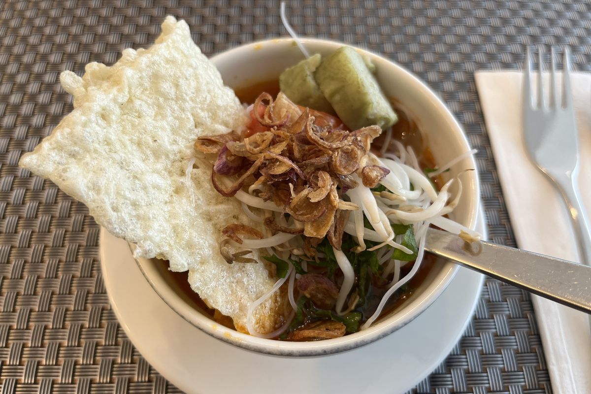 Pekalongan, Pantura, rekomendasi kuliner, 7 Rekomendasi Kuliner Khas Pekalongan yang Jarang Dijumpai di Kota Lain, 1. Nasi Megono, 2. Taoto Pekalongan, 3. Garang Asem Pekalongan, 4. Pindang Tetel, 5. Sego Dalat, 6. Kluban Bothok, 7. Es Sekoteng Pekalongan