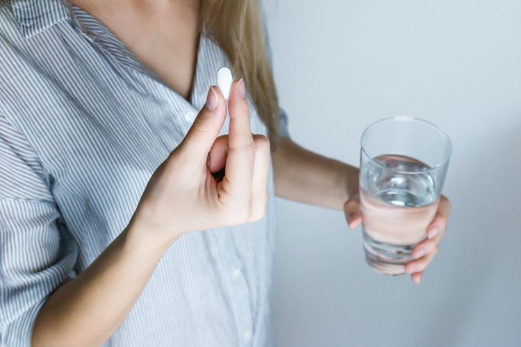 Gangguan tiroid, suplemen tiroid, menurunkan berat badan, Banyak Dipakai untuk Diet, Suplemen Tiroid Justru Bisa Ganggu Kesehatan, Mengapa suplemen tiroid banyak dicari?, Risiko yang perlu diwaspadai, Kandungan yodium juga bisa menjadi masalah, Apa yang sebaiknya dilakukan jika berat badan sulit turun?