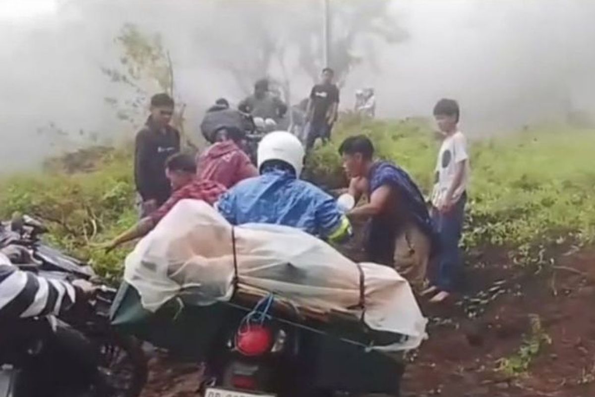 longsor, Pusuk Sembalun, Lombok Timur, Akses Jalan Pusuk Sembalun di NTB Terdampak Longsor Sepanjang 10 Meter