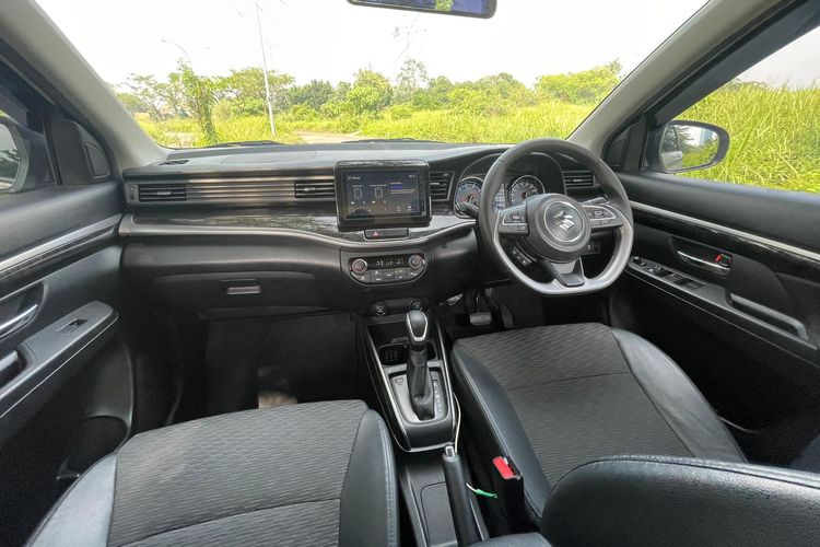 Suzuki, Suzuki XL7, Suzuki XL7 Harga, Update Harga Suzuki XL7: SUV Murah Hybrid 7-Penumpang, Desain SUV Berkarakter, Kabin Nyaman, Mesin &amp; Teknologi Hybrid SHVS, Fitur Keamanan, Kesimpulan, Varian &amp; Harga Suzuki XL7 (OTR Jakarta):