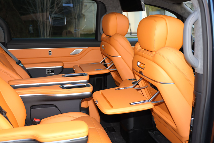 Geely, Geely Galaxy V900, mobil, Geely Galaxy V900 Meluncur, Tantang Alphard dan Denza