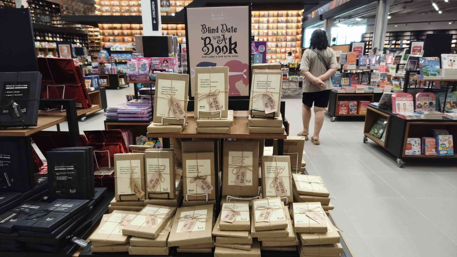 Malaysia, toko buku, Jelajah Toko Buku Paling Estetik di Malaysia, dari Sudut Lawas hingga Spot Instagramable