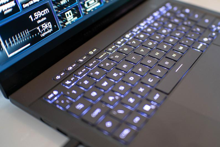 Asus, CES 2026, desktop gaming, 6 Produk Gaming Asus Meluncur di CES 2026, Ini Perubahan Besarnya, ROG Zephyrus Duo didesain ulang tanpa layar sekunder, ROG Zephyrus hadir dalam dua varian, Zephyrus G16 punya opsi layar lebih besar, TUF Gaming A14, laptop ringkas berstandar militer, TUF Gaming TM500, desktop gaming ringkas , ROG G1000, desktop premium dengan sistem pendingin Tri-Zone