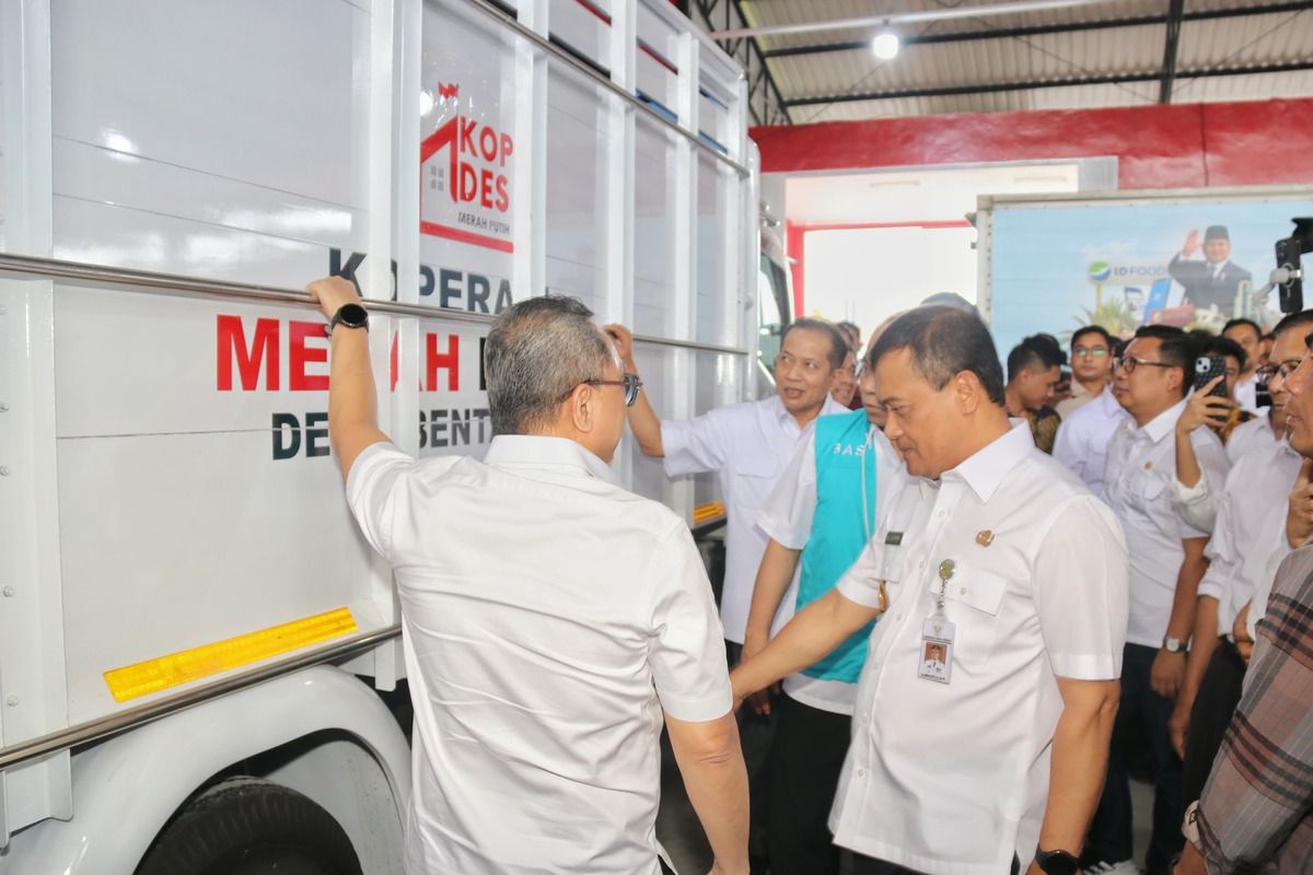 Presiden Prabowo Subianto, usaha mikro, pinjaman bank, Pinjaman Bank, bank Himbara, bank himbara, presiden prabowo subianto, koperasi merah putih, kredit bank BUMN, Bank Himbara Buka Akses Kredit Super Mikro untuk Koperasi Merah Putih, Ini Syaratnya