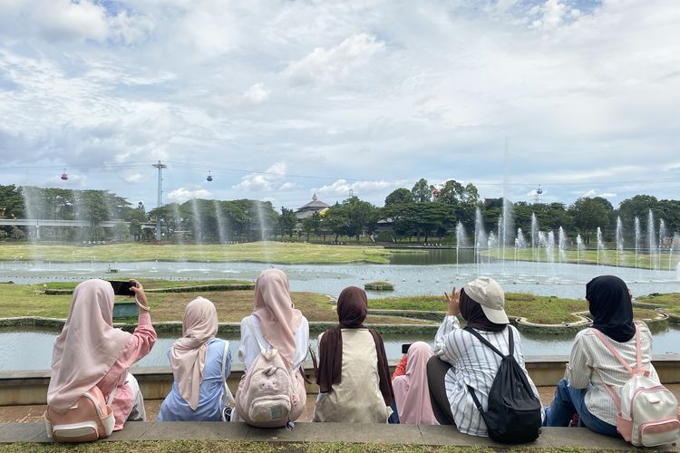 libur Lebaran, diskon, tempat rekreasi, wisata keluarga, Daftar Tempat Wisata Populer yang Beri Diskon Saat Lebaran 2026, 1. Trans Studio Cibubur &amp; Bali, 2. Taman Safari Bogor, 3. Dunia Fantasi (Dufan) Ancol, 4. Taman Mini Indonesia Indah (TMII), 5. The Jungle Waterpark Bogor, 6. Jungleland Sentul, 7. Bounce Street Asia Bintaro