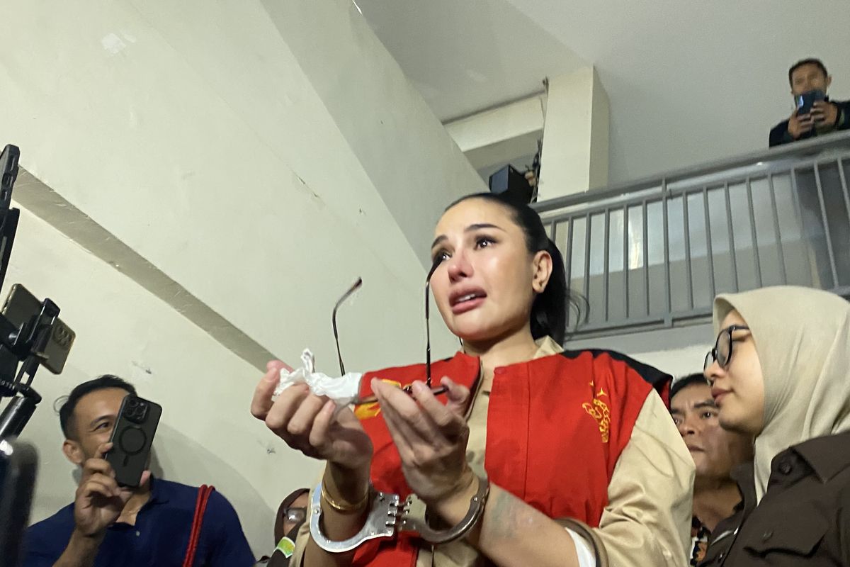 Jakarta, Nikita Mirzani, Nikita Mirzani divonis, reza gladys, kasus pemerasan reza gladys, Kasus Pemerasan Reza Gladys, Nikita Mirzani Dijatuhi Vonis 4 Tahun Penjara, Tuntutan jaksa lebih berat, Harapan Nikita untuk divonis bebas, Kepercayaan terhadap hakim, Kasus pemerasan dan pencucian uang