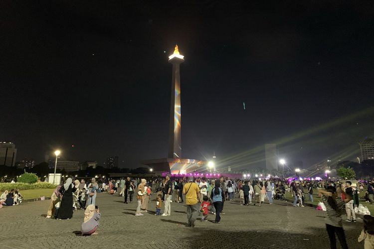 Monas, monas, aktivitas di monas, wisata di monas, tiket monas, HUT Jakarta 2025, tiket gartis monas, Ada Tiket Gratis, Ini 7 Aktivitas yang Bisa Dilakukan di Monas dari Pagi hingga Malam, 1. Naik ke Puncak Monas , 2. Menonton Air Mancur Menari, 3. Menjelajahi Ruang Kemerdekaan, 4. Melihat Relief Sejarah Indonesia, 5. Bermain di Fasilitas Olahraga Gratis, 6. Naik Kereta Wisata, 7. Menikmati Suasana Malam Hari di Taman Monas