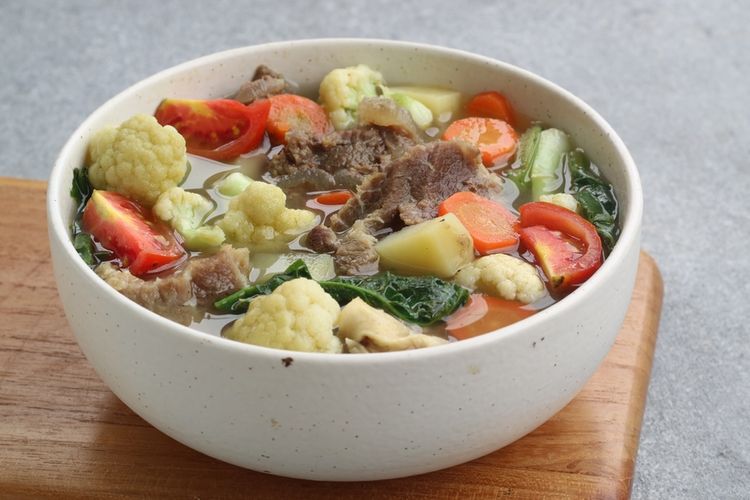 sayur sop bening, cara masak sayur sop, Cara Masak Sayur Sop Bening &amp; Gurih Tanpa Kaldu Instan, Kuahnya Bikin Nagih!, Kunci Gurih Alami Sayur Sop Bening, Bahan Sayur Sop Bening, Cara Masak Sayur Sop Bening &amp; Gurih, Tips Agar Kuah Sop Tetap Bening dan Lezat