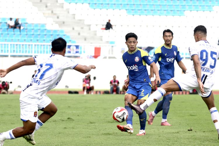 Persija, Super League 2025-2026, Arema FC, Singo Edan, Rio Fahmi, Rio Fahmi Jawab Kepercayaan Arema FC, Adaptasi Kilat, Debut 3 Poin di Kanjuruhan