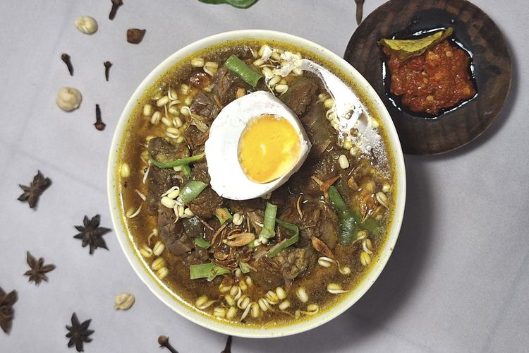 Indonesia, 20 Kuliner Indonesia yang Mendunia Versi TasteAtlas 2026, 1. Sate kambing, 2. Soto betawi, 3. Siomay, 4. Batagor, 5. Pisang goreng, 6. Nasi goreng ayam, 7. Bubur ayam, 8. Perkedel, 9. Ayam goreng, 10. Klepon, 11. Pempek, 12. Rawon, 13. Nasi Uduk, 14. Tempeh mendoan, 15. Pecel, 16. Bebek goreng, 17. Ikan bakar, 18. Sambal terasi, 19. Ayam penyet, 20. Odading