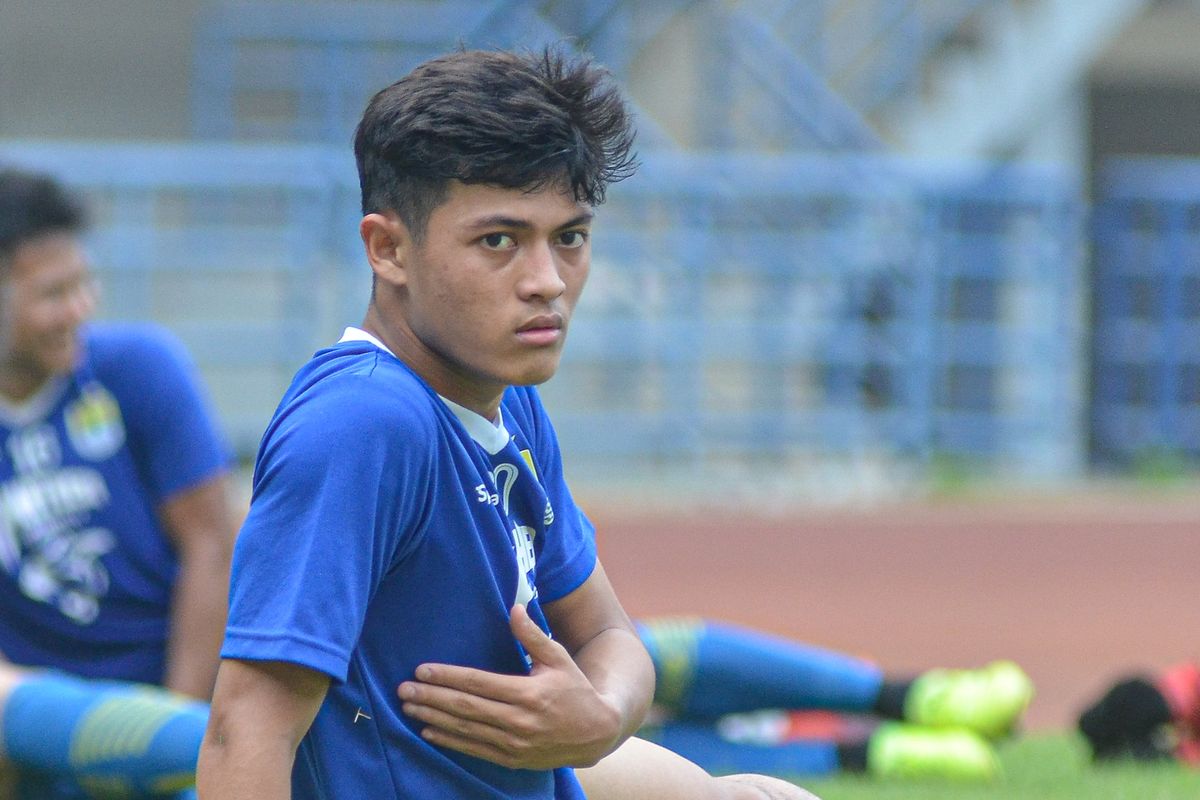 Persib, Alfeandra Dewangga, PSIS Semarang, Bojan Hodak, Robert Rene Alberts, Persib Bandung, Profil Alfeandra Dewangga, Alfeandra Dewangga Persib, Alfeandra Dewangga statistik, Alfeandra Dewangga Sebut Persib Klub Favorit, Cinta Lama Telah Kembali