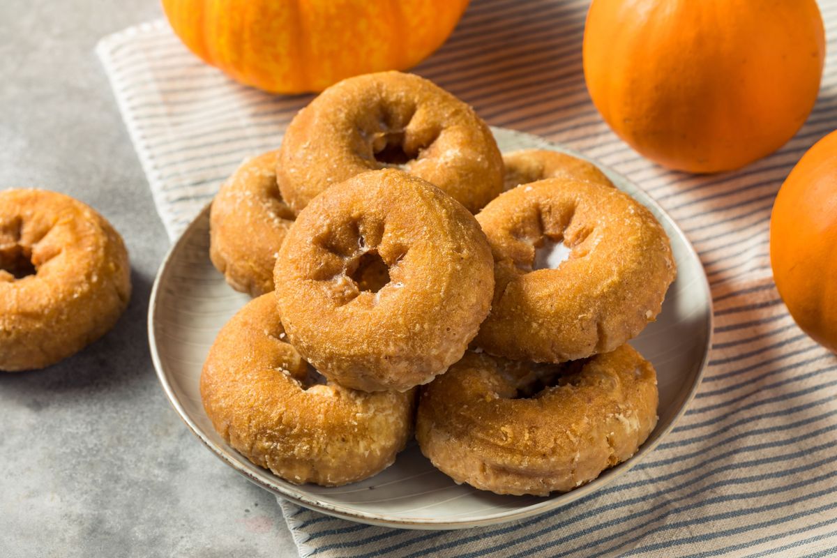 Donat labu kuning, resep donat labu kuning, Resep Donat Labu Kuning 1 Telur, Empuk dan Lembut Walau Sudah Dingin