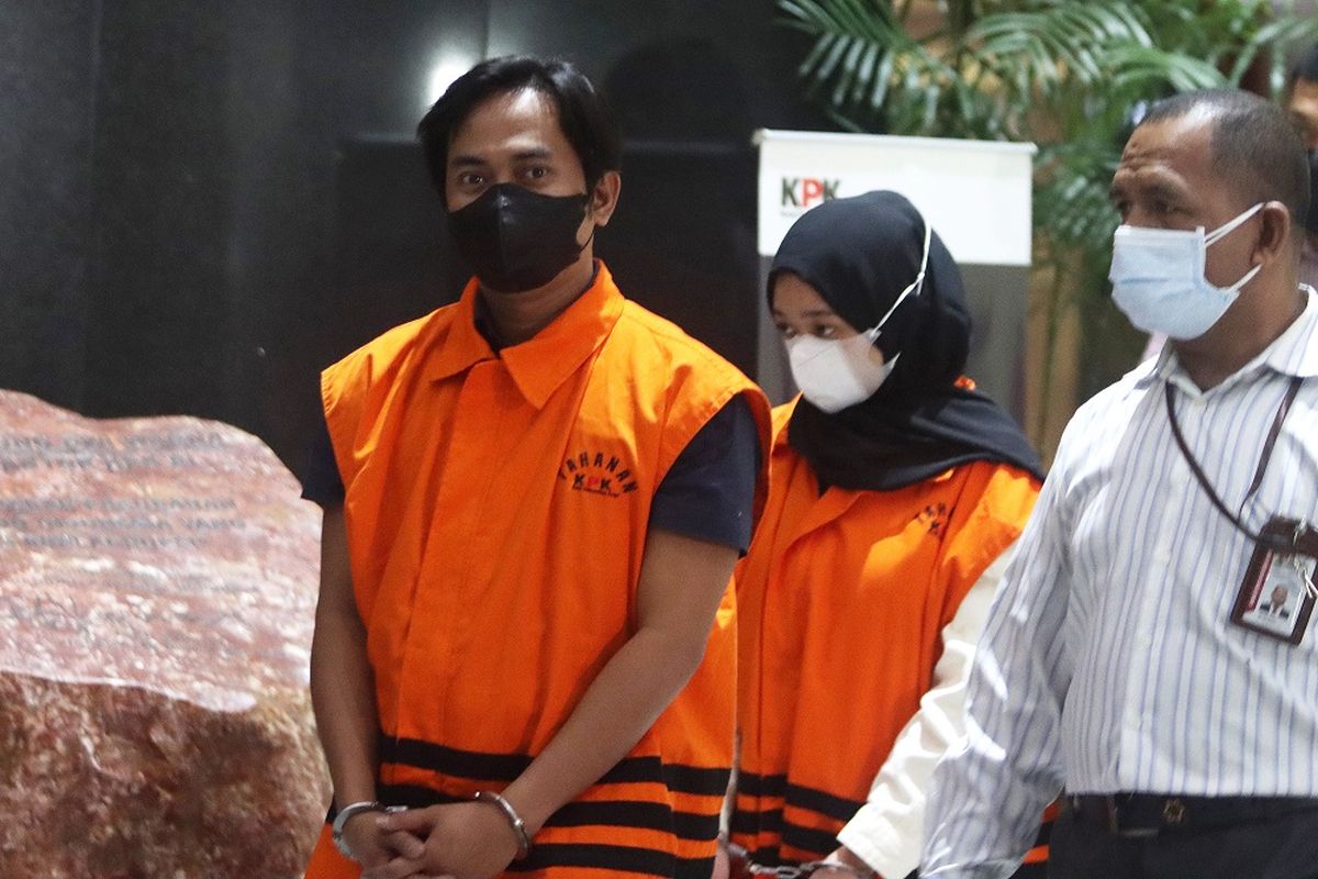 Nur Afifah Balqis, koruptor termuda, Balikpapan, Penajam Paser Utara, Nur Afifah, Demokrat, Bupati Penajam Paser Utara, bupati penajam paser utara, Bupati Penajam Paser Utara Abdul Gafur Mas'ud, kpk ott bupati penajam paser utara, kpk ott bupati penajam paser utara abdul gafur, Bupati Penajam Paser Utara Abdul Gafur Masud ditangkap, nur afifah balqis, nur afifah, Disebut Koruptor Termuda Usia 24 Tahun, Nur Afifah Balqis Terlibat Suap Bupati PPU Tahun 2022, Terseret Kasus Suap yang Libatkan Bupati PPU, Peran Nur Afifah dalam Kasus Korupsi, Kronologi OTT KPK dan Penemuan Uang Tunai Rp 1 Miliar, Jadi Tersangka dan Dihukum Penjara