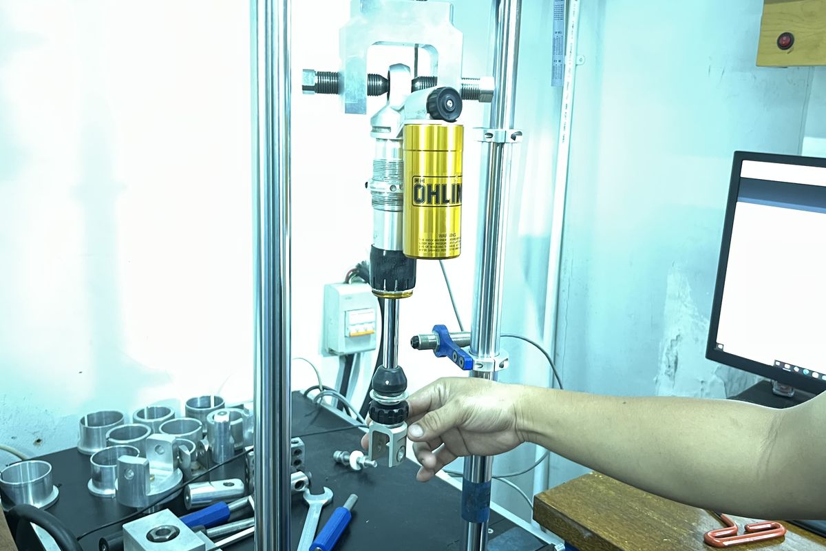 suspensi, Suspensi, Ohlins, ohlins, suspensi sepeda motor, shockbreaker, Suspensi Motor Juga Perlu Dirawat, Cek Minimal Setahun Sekali