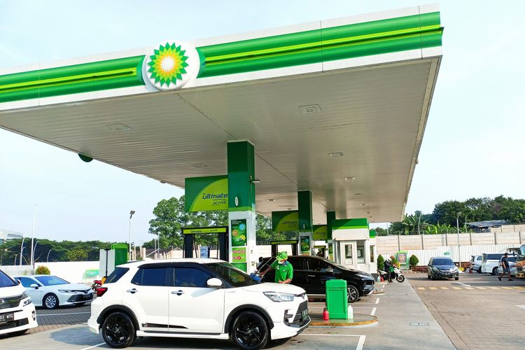 SPBU, Vivo, Pertamax, Bahan bakar minyak, Shell, Pertamina, kendaraan bermotor, BP AKR, Daftar Lengkap BBM di Jakarta Oktober 2025, Pertamina hingga Shell Naik