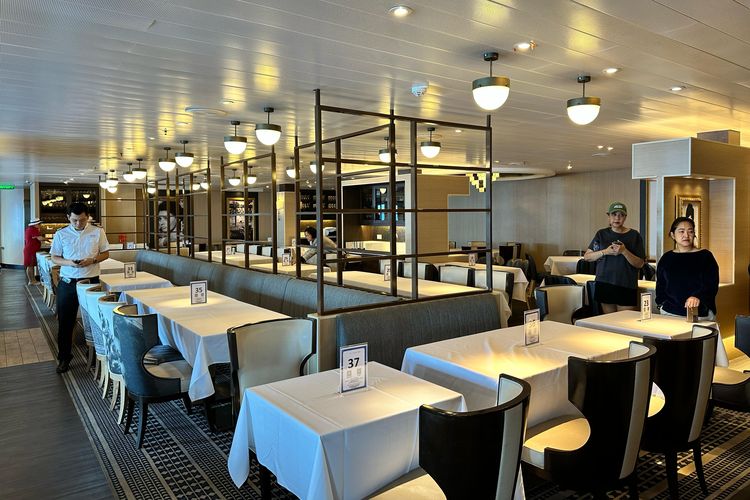 Wisata Kapal Pesiar, kapal pesiar star cruises, fasilitas kapal pesiar star cruises, kapal pesiar jakarta singapura malaysia, kapal pesiar jakarta singapura melaka, wisata kapal pesiar jakarta, Naik Kapal Pesiar Jakarta-Singapura-Melaka-Jakarta, Catat Fasilitas dan Jadwalnya