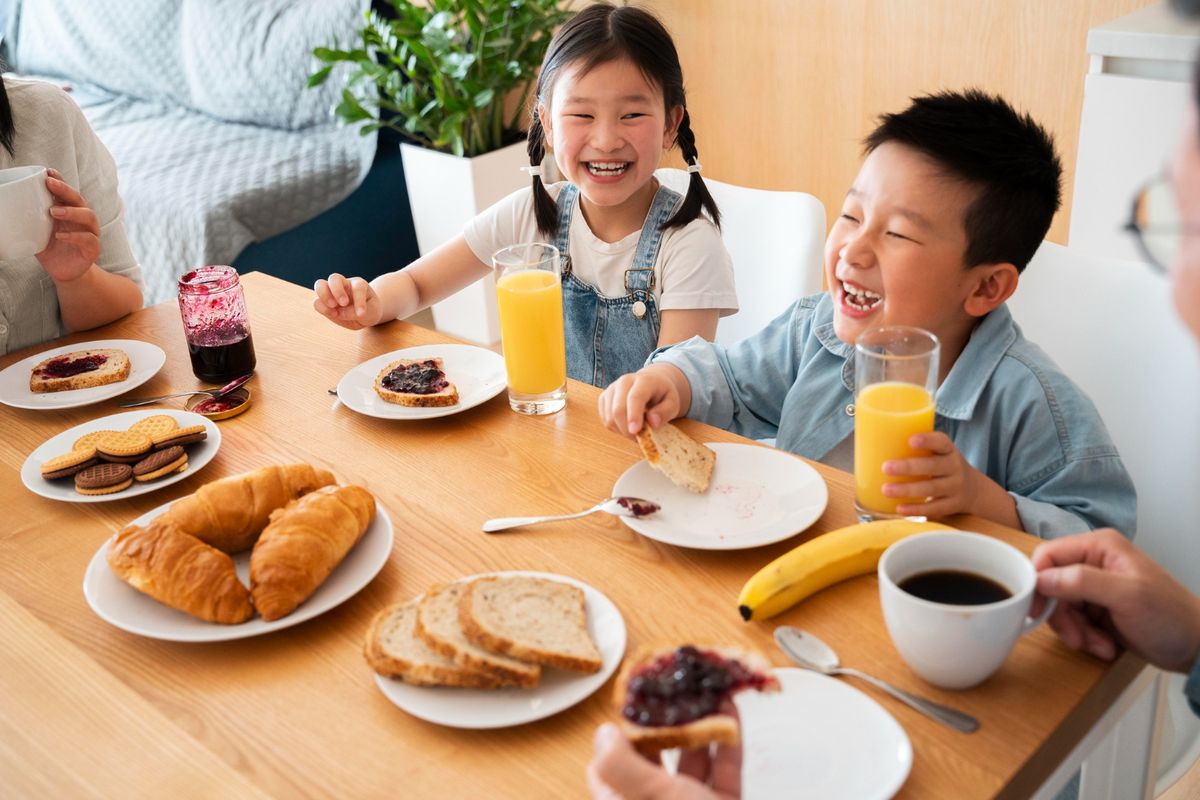 perkembangan personal sosial, Perkembangan personal sosial, perkembangan anak, perkembangan sosial anak, perkembangan sosial, Bukan Cuma Nutrisi, Perkembangan Sosial Anak Juga Tak Boleh Diabaikan