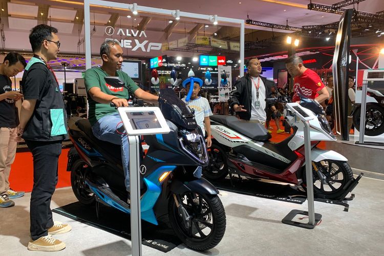 Alva, charging station, motor listrik, Alva Garap Pasar B2B, Siap Percepat Transisi Motor Listrik