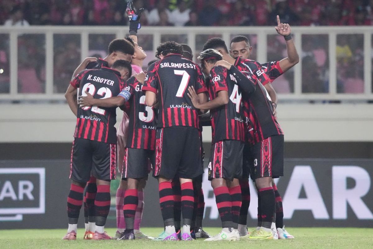 Adhyaksa FC, Adilson Silva, Persipura vs Adhyaksa, Hasil HT Persipura Vs Adhyaksa FC 0-1: Tamu Curi Keunggulan