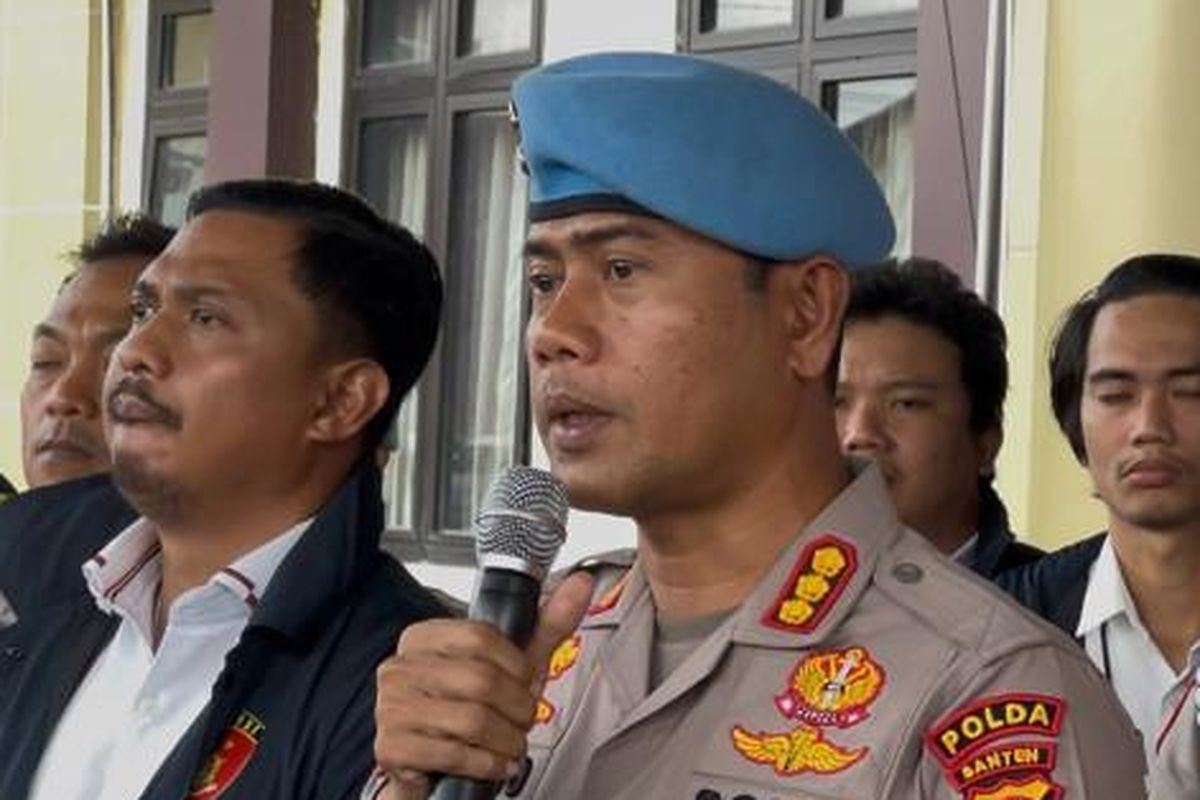 pelajar SMK, Polda Banten, pelajar smk kota serang dipukul polisi, polisi pukul pelajar smk kota serang, Violent Agara Castrilo, Pelajar SMK di Serang Dipukul Helm Polisi hingga Jatuh lalu Koma, Polda Banten: Refleks, Diduga dipukul polisi hingga terjatuh lalu koma, Polisi membantah pemukulan, Korban kritis, polisi tidak mengakui melakukan pemukulan, Penjelasan Propam polda Banten: refleks