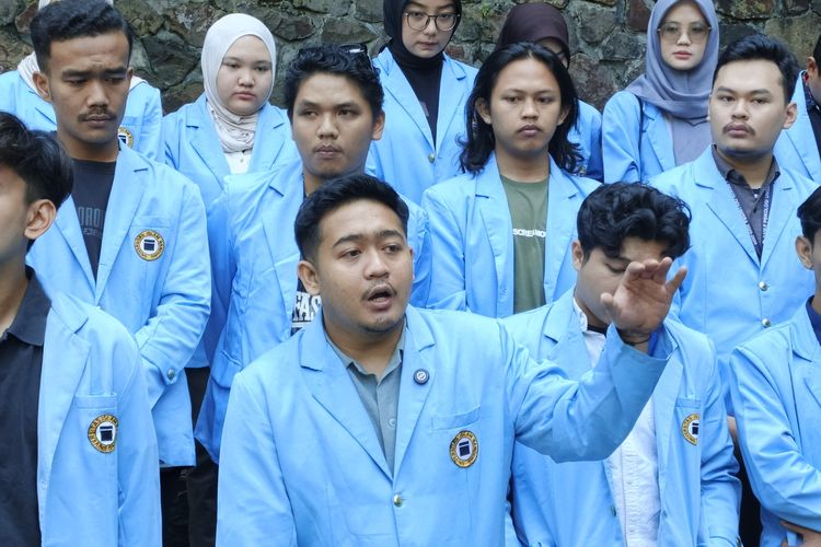 Polda Jabar, kampus unisba, penembakan gas air mata, demo bandung ricuh, Rektor Unisba, Rektor Unisba Klaim Aksi Rusuh di Tamansari Bukan Mahasiswa, tapi Ada Massa Penyusup Tak Dikenal