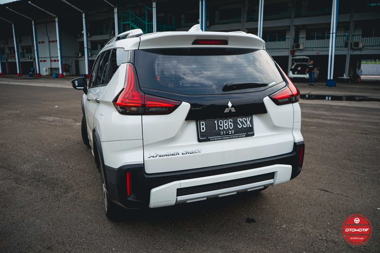 mobil, Xpander Cross, Mitsubishi, Mitsubishi Xpander Cross, Plus Minus Mitsubishi Xpander Cross 2021: Nyaman tapi Kurang Fitur