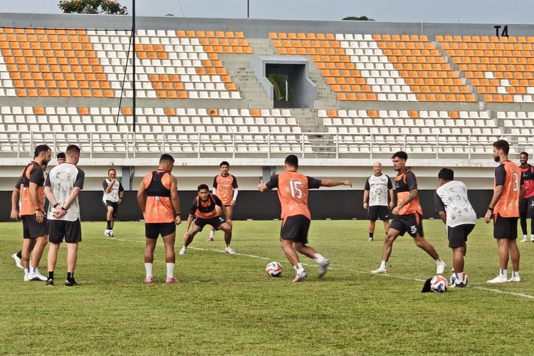 Persija Jakarta, Persib Bandung, Pramono Anung, Persija vs Persib, Pesan Pramono Anung Untuk Persija Jelang Hadapi Persib di Super League 2025-2026