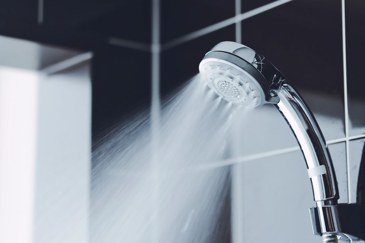 Yogyakarta, Sekolah Rakyat, yogyakarta, sekolah rakyat diy, siswa sekolah rakyat, 10 Hari Pertama Sekolah Rakyat DIY, Siswa Tak Bisa Pakai Shower dan Pilih Tidur di Lantai, Banyak Keran Shower Lepas Saat Hari Pertama, Pilih Tidur di Lantai karena Tak Biasa Pakai Kasur, Rindu Orangtua, tapi Kini Sudah Lebih Nyaman, Apa Itu Sekolah Rakyat?