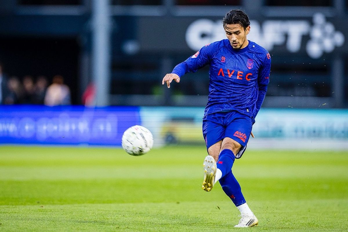 TOP Oss, Willem II, Eerste Divisie, Eredivisie, Nathan Tjoe-A-On, Nathan Tjoe-A-On Gemilang, Willem II Semakin Dekat ke Eredivisie