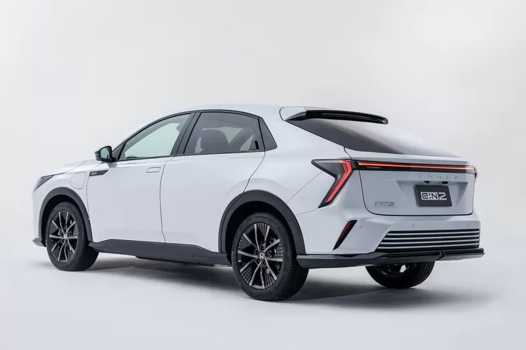 Honda, mobil listrik, Mobil Listrik Honda e:N2 Meluncur di Thailand, Harga Rp 740 Jutaan
