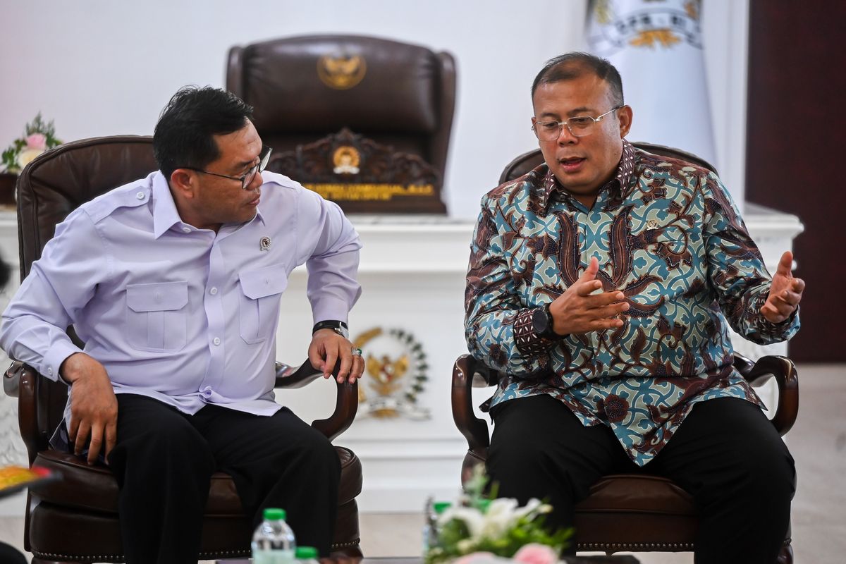 ahli gizi, Makan Bergizi Gratis, profesi ahli gizi, Cucun Ahmad Syamsurijal, Wakil Ketua DPR, makan bergizi gratis, Fakta Lengkap Polemik Cucun soal Peran Ahli Gizi dalam MBG, yang Berujung Minta Maaf, Cucun: Tidak perlu ahli gizi, Posisi BGN: Ahli gizi wajib ada di SPPG, BGN akui hadapi kesulitan rekrut ahli gizi, Cucun klarifikasi dan minta maaf, Kritik keras dari kalangan profesional gizi, Ahli gizi: MBG butuh tenaga profesional