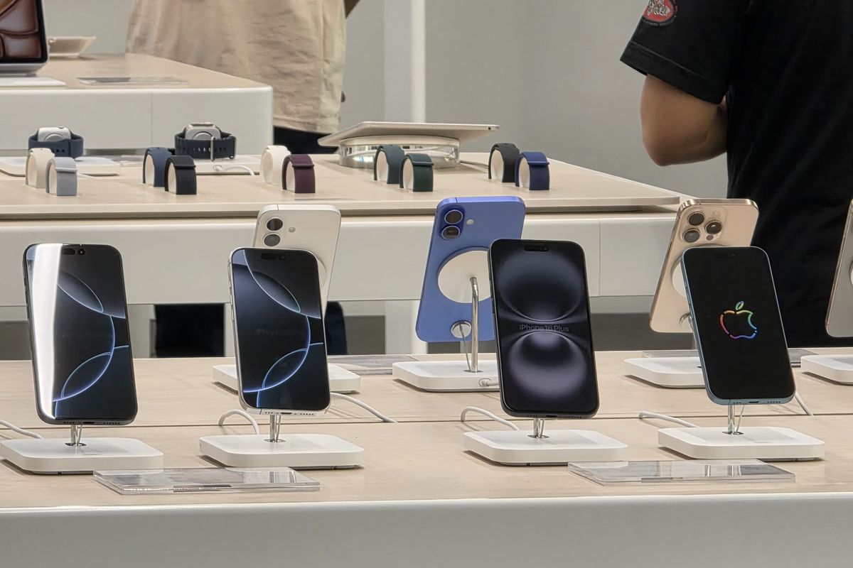 harga iPhone, harga iPhone terbaru, Daftar Harga iPhone Hari Ini 8 Februari 2026, Diskon Rp 1 Juta Hanya sampai Hari Ini