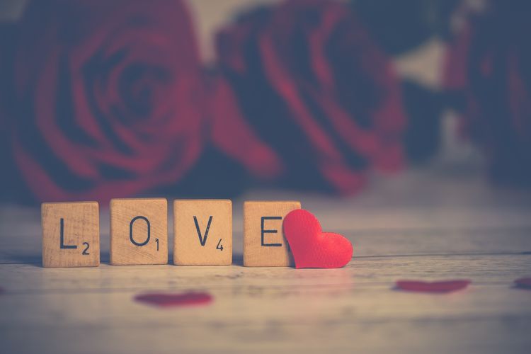 Valentine, Hari Valentine, 50 Ucapan Valentine Bahasa Inggris untuk Pacar, Romantis dan Menyentuh, Ucapan valentine romantis dan penuh makna, Ucapan singkat tapi manis, Ucapan tentang masa depan bersama, Ucapan valentine lucu dan menggemaskan, Ucapan valentine puitis dan mendalam, Ucapan valentine tulus lebih bermakna