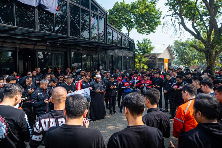 Komunitas, sepeda motor, solidaritas, sunmori, sunday morning ride, Cara Komunitas Ungkapkan Duka Lewat Sunmori
