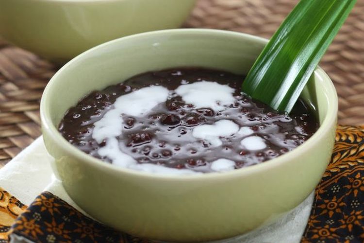 bubur kacang hijau, Bubur Ayam, tinutuan, Papeda, bubur ketan hitam, bubur terenak di asia, bubur terbaik di asia, 5 Bubur Indonesia Masuk Daftar 25 Bubur Terenak di Asia, 1. Bubur ayam, 2. Bubur ketan hitam, 3. Bubur kacang hijau, 4. Papeda, 5. Tinutuan