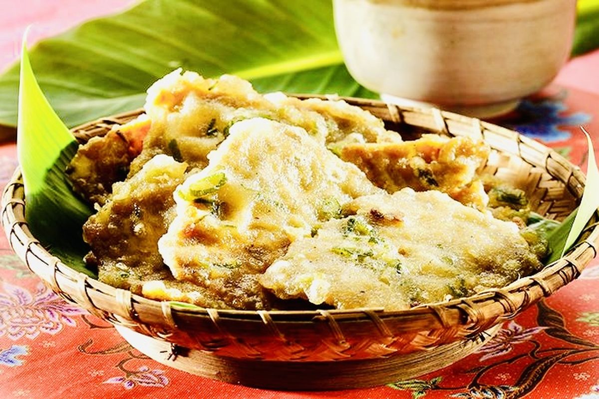 renyah, gurih, tempe mendoan, tempe, Resep Tempe Mendoan Renyah Gurih, Sajikan dengan Sambal Favorit untuk Buka Puasa, Daftar bahan, Bahan pencelup, Bumbu halus, Cara membuat tempe mendoan