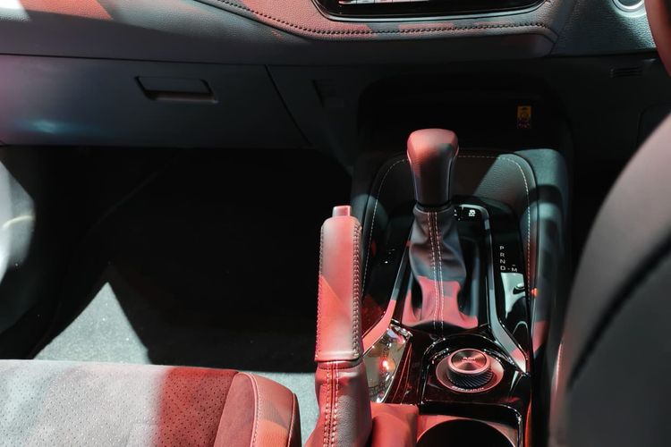 GR Corolla, IIMS 2026, Toyota, Toyota New GR Corolla Matik Meluncur di IIMS 2026: Harga Rp 1,428 M