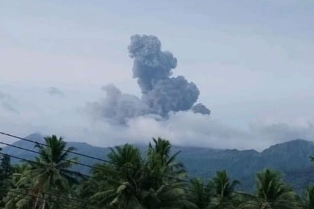 2 WNA Singapura Tewas dan 7 WNA Terluka akibat Erupsi Gunung Dukono