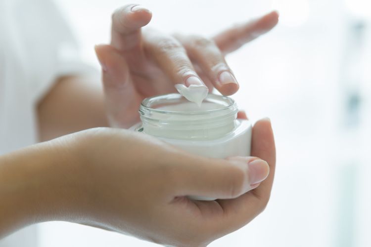 Badan Pengawas Obat dan Makanan, BPOM, kosmetik berbahaya, merkuri, asam retinoat, hidrokinon, badan pengawas obat dan makanan, skincare ilegal, Asam Retinoat, kosmetik berbahaya 2025, dampak merkuri bagi kesehatan, daftar produk yang ditarik bpom, Daftar 34 Produk Kosmetik yang Dilarang BPOM, Mengandung Bahan Berbahaya, Dampak asam retinoat bagi kesehatan, Dampak merkuri bagi kesehatan, Dampak hidrokinon bagi kesehatan, Dampak timbal bagi kesehatan, Dampak perwarna metanil kuning bagi kesehatan, Dampak steroid bagi kesehatan, Dampak flusinolon asetonida bagi kesehatan, Dampak mometason furoat bagi kesehatan
